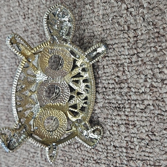 Vintage Gold Tone Turtle Lipstick Holder Filigree MCM Vanity Piece Floral - Picture 3 of 7